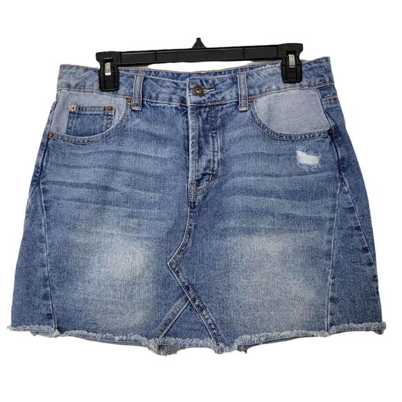 Maurices Light Wash Blue Denim Raw Hem Button Fly Mini Jean Skirt Size 3/4 - Picture 1 of 8